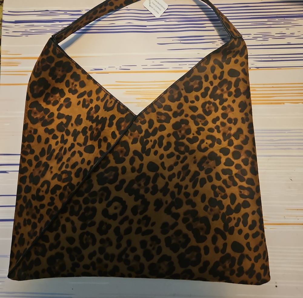 Leopard Print Shoulder Tote Bag in Brown